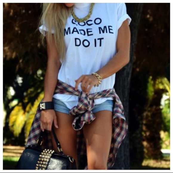 ShopEvelynne Tops - MADE ME DO IT GRAPHIC TEE